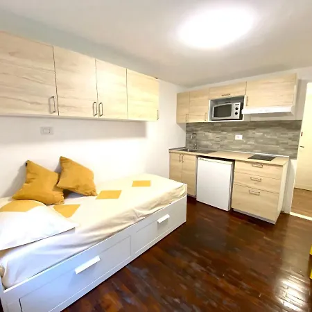 Luna's Cozy Apartment, Skiin Skiout In Centre 公寓 布勒伊-切尔维尼亚