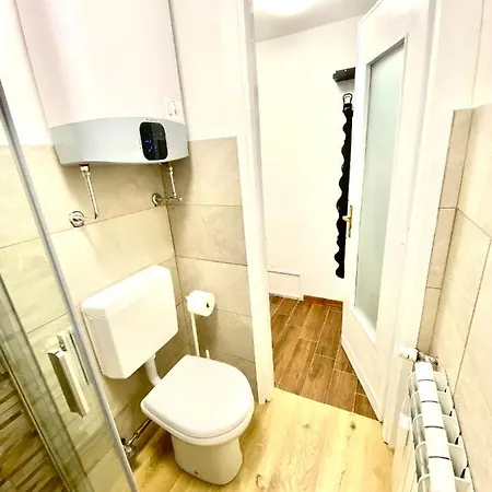 Apartamento Luna's Cozy Apartment, Skiin Skiout In Centre *